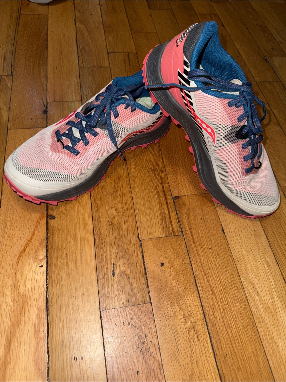 Saucony Women's Pink and Blue Running Sneakers - Brand Unspecified
